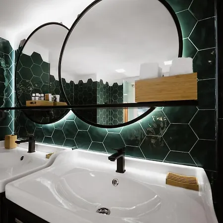 酒店 The Bold Type Hotel, A Member Of Design 帕特雷