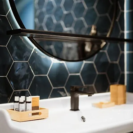 The Bold Type Hotel, A Member Of Design 파트라
