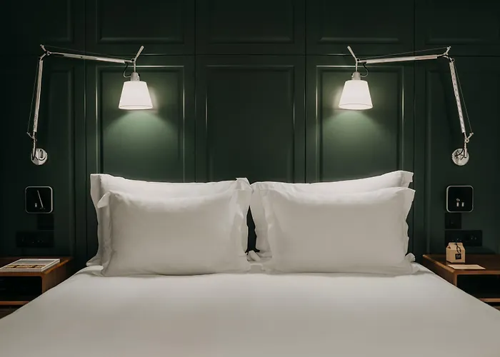 The Bold Type Hotel, A Member Of Design 5* 파트라